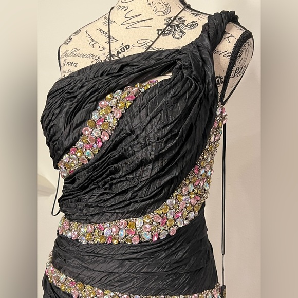 Terani Black short sparkly One-Shoulder Dress - Picture 4 of 10